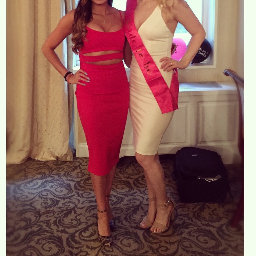 BOOHOO NIGHT red midi dress